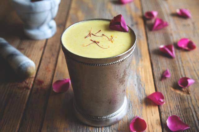 Ravimaitseline piim: omadused, retseptid ja eripärad